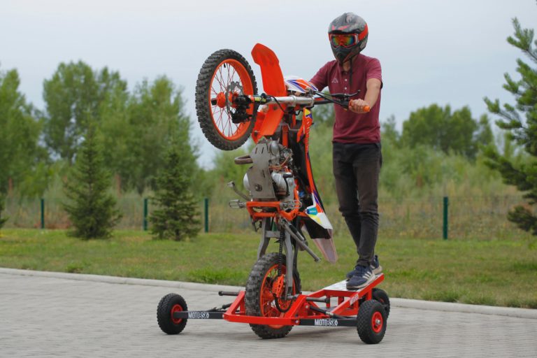 Wheelie Machine V4.0 MINI Motorcycle Wheelie Trainer MOTOBSK